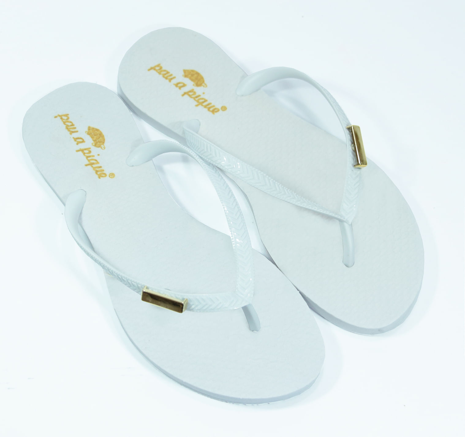 Kit de Chinelo e Necessáire Branco | Pau a Pique
